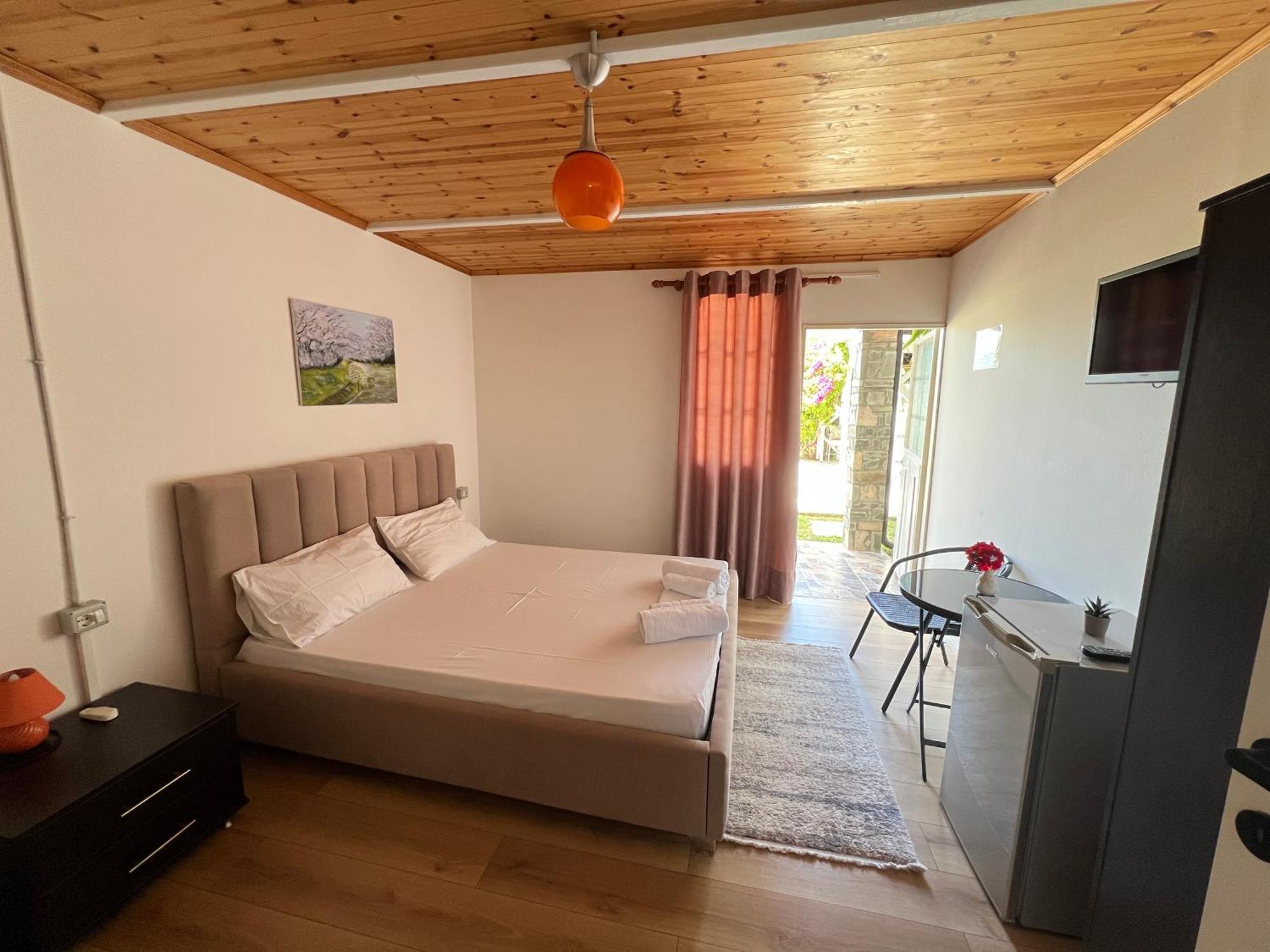 Vlorë Nili Hotel מראה חיצוני תמונה