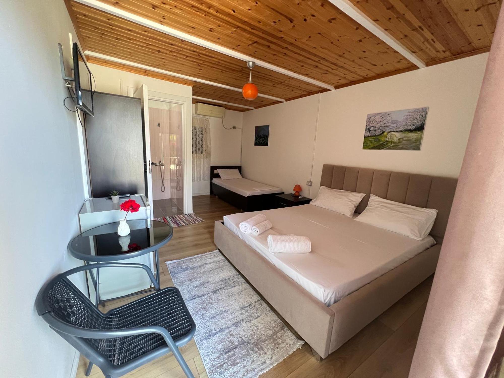 Vlorë Nili Hotel מראה חיצוני תמונה