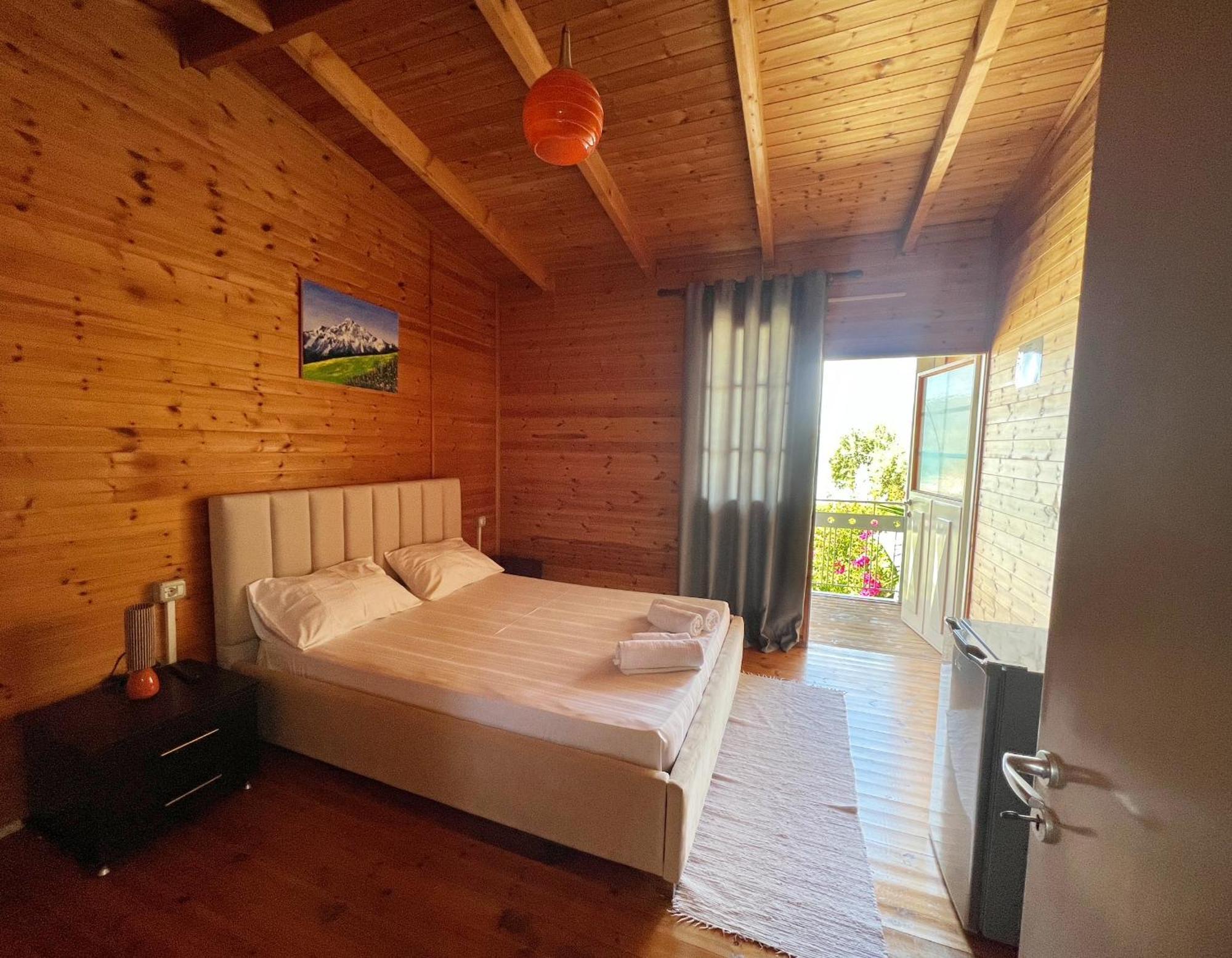Vlorë Nili Hotel מראה חיצוני תמונה